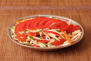 Sałatka z orzechami nerkowca