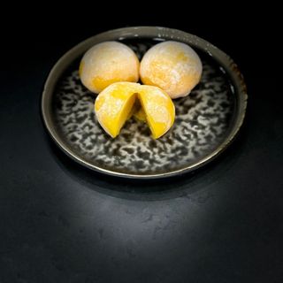 73. Mochi gelato al mango 3 pezzi