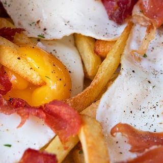 Huevos Rotos Con Jamón