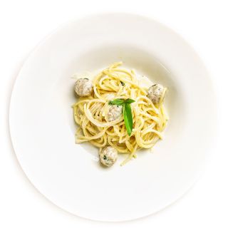 Спагетти с фрикадельками и сливочным маслом