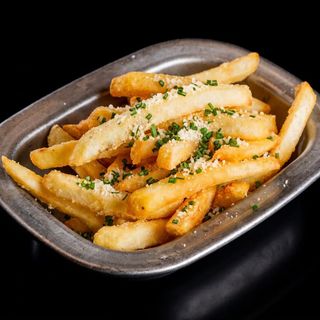 RACIÓN PATATAS CON QUESO PARMESANO