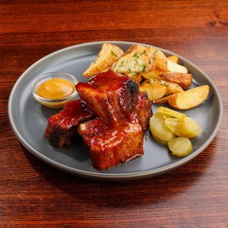 Costițe afumate în sos dulce-picant 