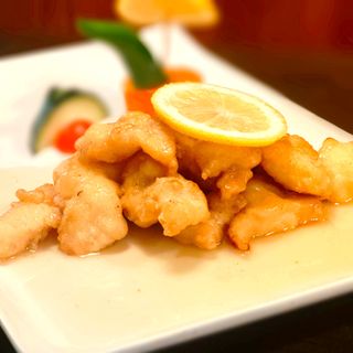Pollo fritto in salsa limone 