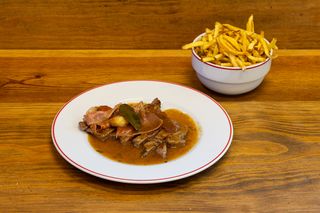 Bife 120gr de Novilho c/ molho à Glorioso