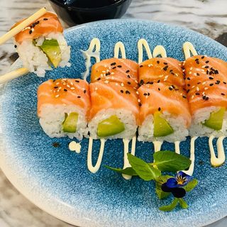 42. ESPECIAL ABACATE SALMÃO 16 peças