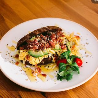 Healthy Toast Hot Dog