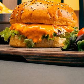 Menú Hamburguesa Pollo Dinamita