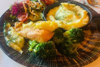 Łosoś w sosie cytrynowym z pieca 180-200 g