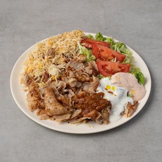 Piatto kebab con riso