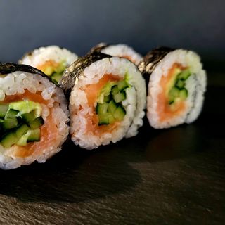 Футомаки пушена сьомга