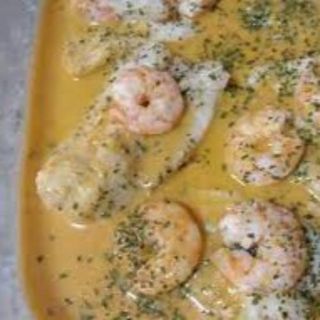 pez con langostinos a la almendra