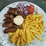 Ćevapi na kajmaku