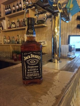 Виски Jack Daniel`s 40% (1L)