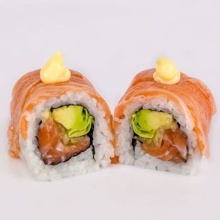Salmón Roll Flambeado (8 Pzs.)
