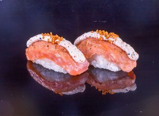 Нигири Сьомга Татаки (100г)