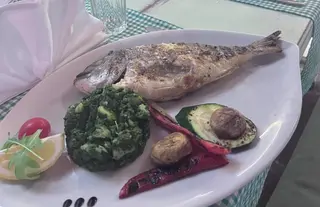 Gilt-head bream fish 400 gr