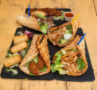 Combo La Academia De Atenas