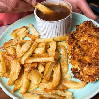 chicken breast +chips
