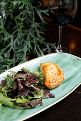 Empanada Salteña De Solomillo