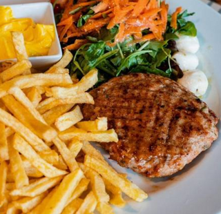 Hambúrguer da Casa Carne