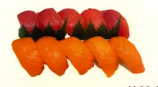 B3.Nigiri De Salmón (10U.) Y Atún