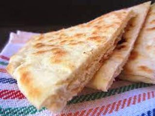 42. Naan De Queso