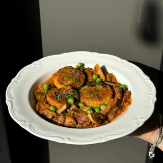 Сирники з томленою яловичиною та печерицями