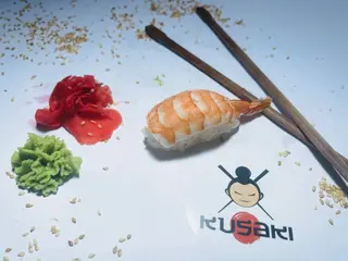 Суші з тигровою креветкою (30г)