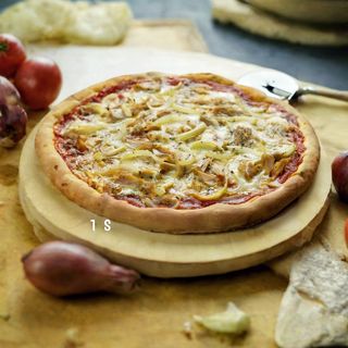 Pizza atún y cebolla