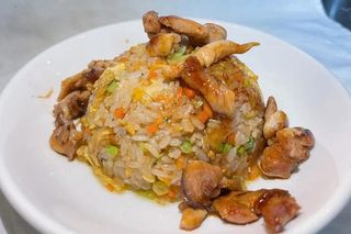 Riso alla piastra con pollo salsa teriyaki