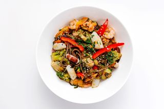 Wok soba fructe de mare