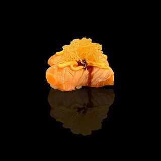 190. Nigiri sake spicy 2 pezzi