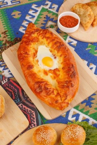 Хачапури по-аджарски