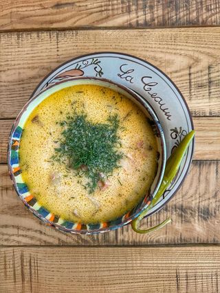 Ciorbă ardelenească de cartofi cu afumătură