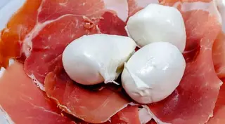 Crudo e Bufala Dop