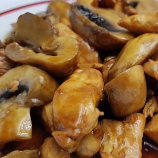 Pollo con champiñón