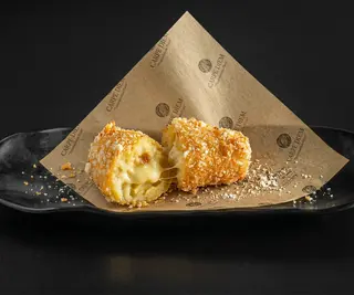 Crocchè di patate e provola cacio e pepe
