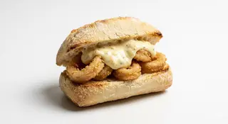 Montado De Calamares Con Alioli