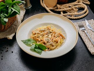 Паста з куркою та грибами (320г)