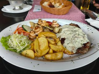 Ramsteak u šampinjon sosu