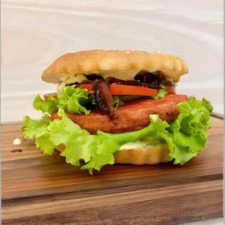 Fit hot vege burger + krompir + Coca-Cola