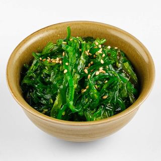 Wakame salata
