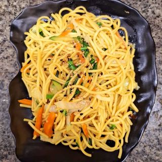 30. Spaghetti saltati con gamberi