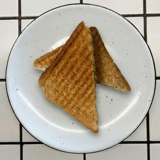 Թունա Տոստ