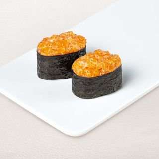 Суши Острый Лосось (74г)