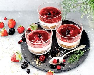 Vegan cheese cake com frutos silvestres