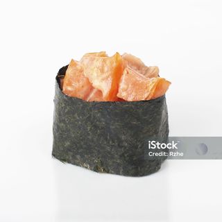 Gunkan Salmão