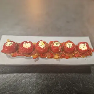 Pimientitos rellenos de queso feta 