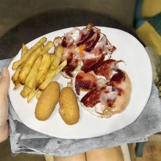 Plato Combi Huevos Con Jamón