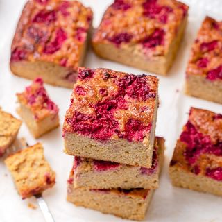  ORANGE AND RASPBERRY MEDITERRANEAN CAKE 